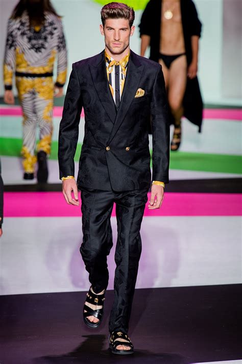 sfilata uomo versace|PRIMAVERA.